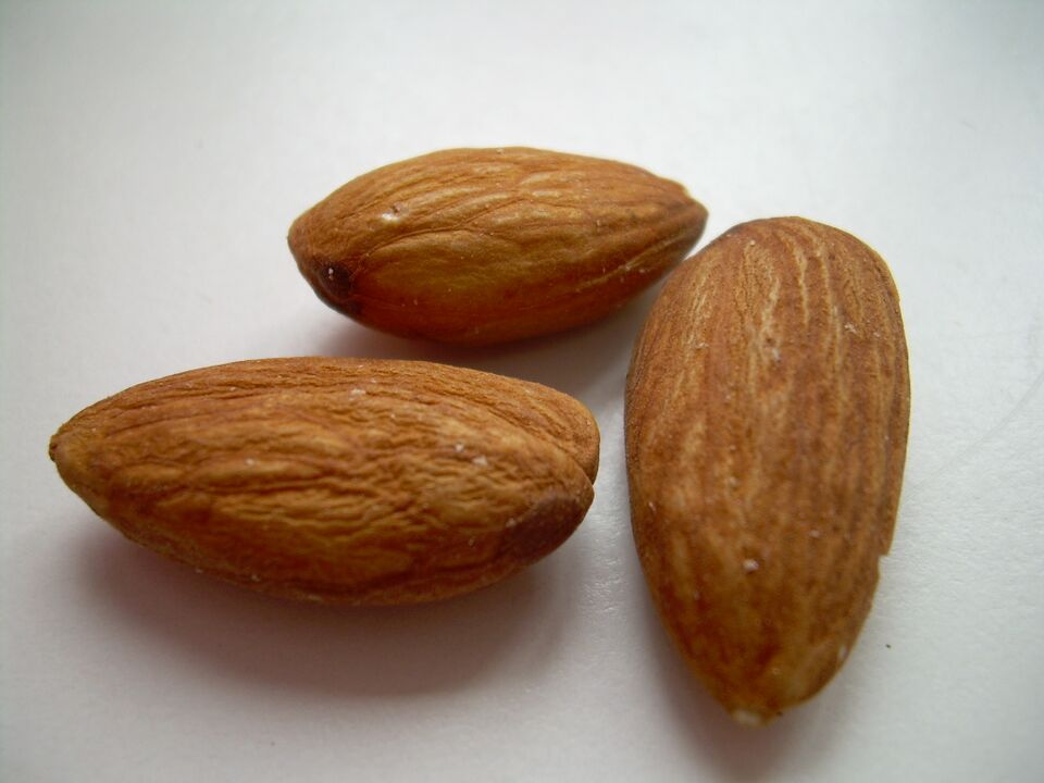 almonds to stimulate men