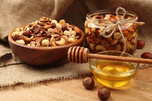 Honey and honey with walnuts